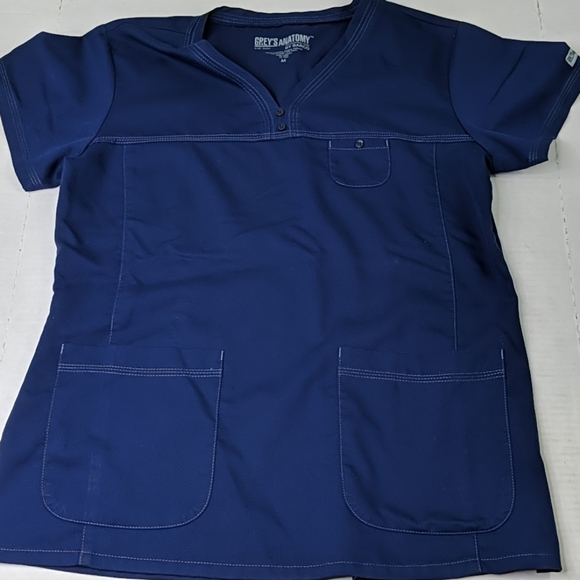 Grey's anatomy 3 pocket v neck scrub top - Picture 3 of 5